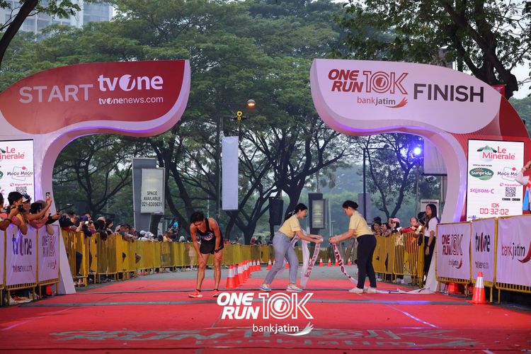 Race photo from ONE RUN 10 K