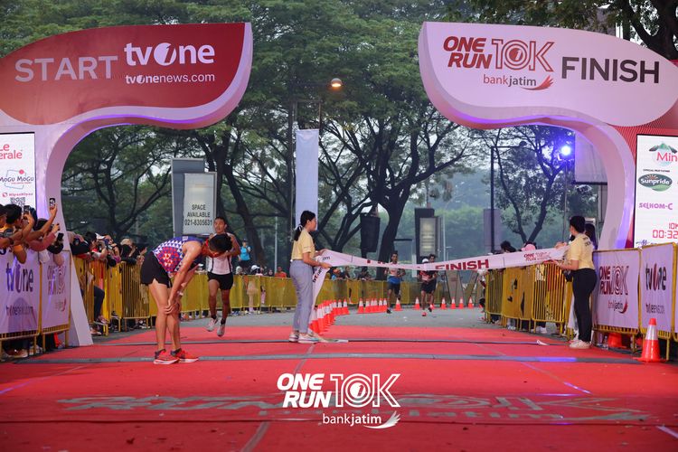 Race photo from ONE RUN 10 K