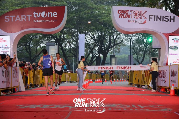 Race photo from ONE RUN 10 K
