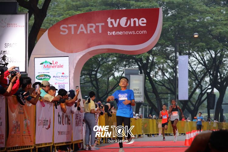 Race photo from ONE RUN 10 K