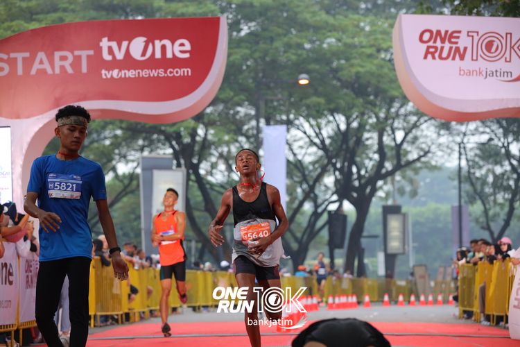 Race photo from ONE RUN 10 K