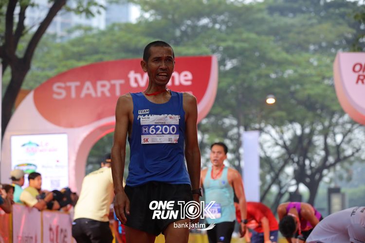 Race photo from ONE RUN 10 K