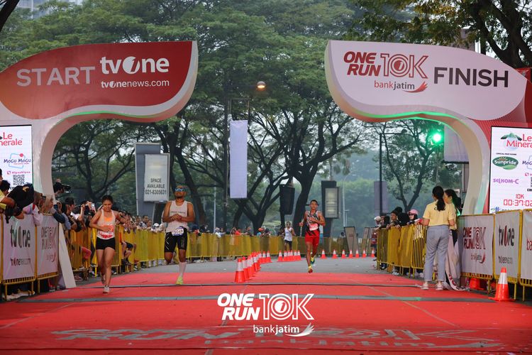 Race photo from ONE RUN 10 K