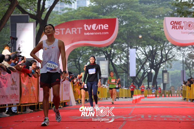 Race photo from ONE RUN 10 K