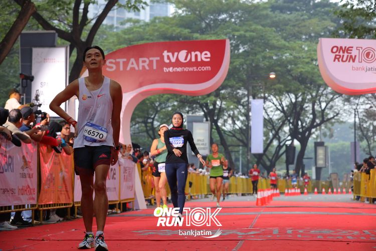 Race photo from ONE RUN 10 K