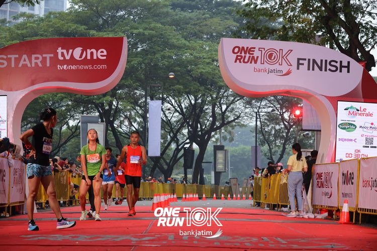 Race photo from ONE RUN 10 K
