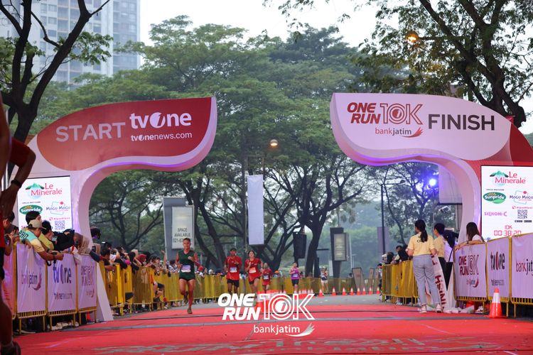 Race photo from ONE RUN 10 K
