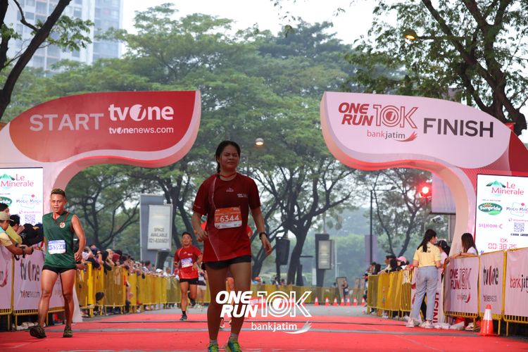 Race photo from ONE RUN 10 K