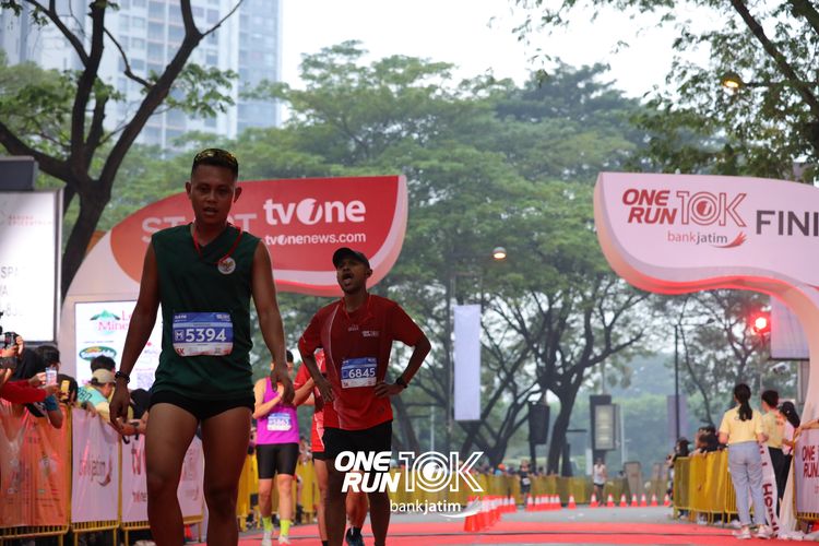 Race photo from ONE RUN 10 K
