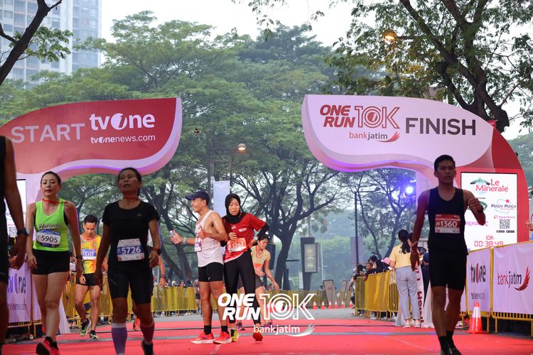 Race photo from ONE RUN 10 K