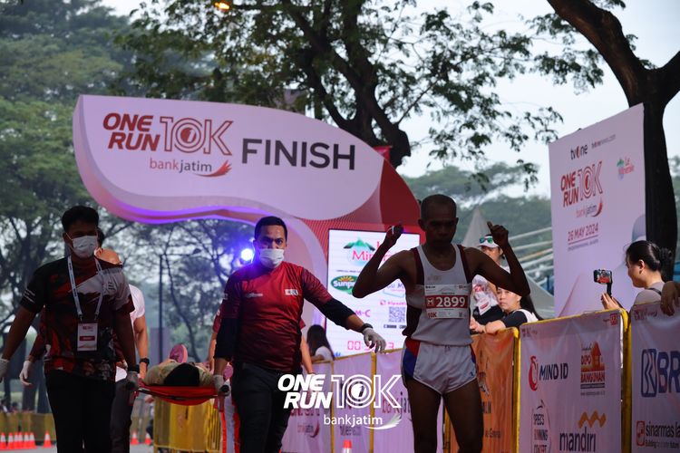 Race photo from ONE RUN 10 K