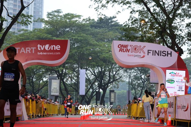 Race photo from ONE RUN 10 K