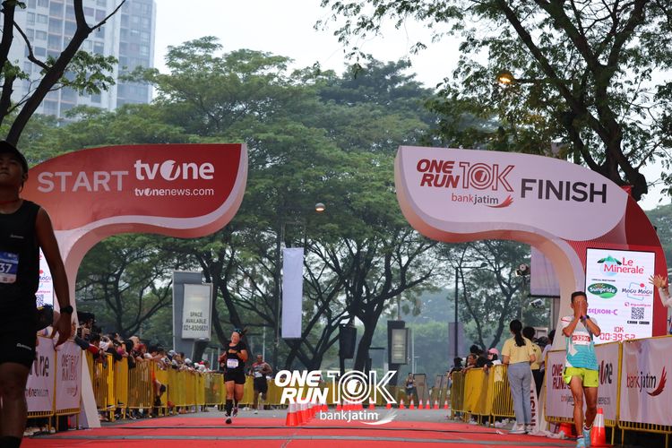 Race photo from ONE RUN 10 K