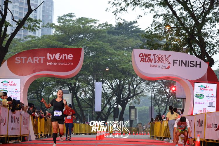 Race photo from ONE RUN 10 K