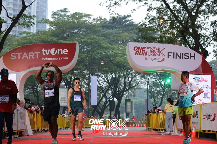 Race photo from ONE RUN 10 K