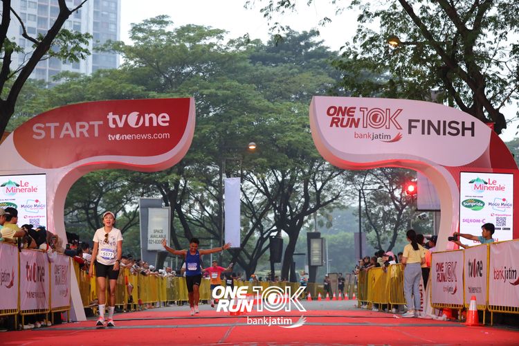Race photo from ONE RUN 10 K