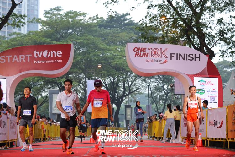 Race photo from ONE RUN 10 K