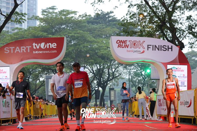 Race photo from ONE RUN 10 K
