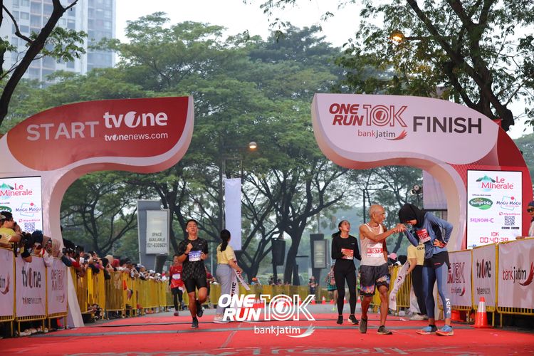 Race photo from ONE RUN 10 K