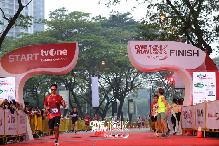 Race photo from ONE RUN 10 K
