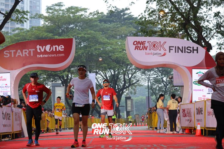 Race photo from ONE RUN 10 K