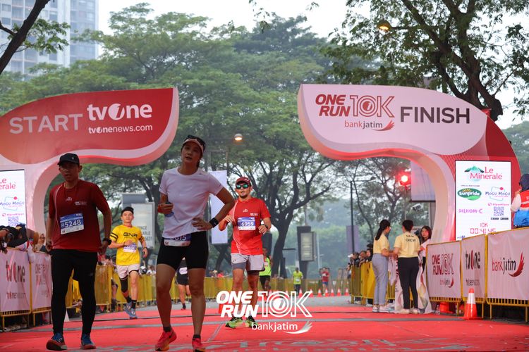 Race photo from ONE RUN 10 K