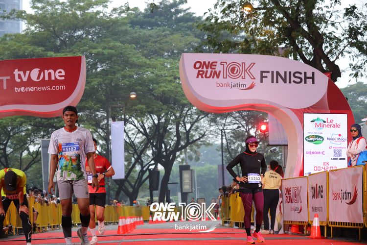 Race photo from ONE RUN 10 K