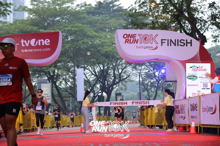 Race photo from ONE RUN 10 K