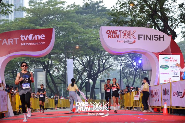Race photo from ONE RUN 10 K