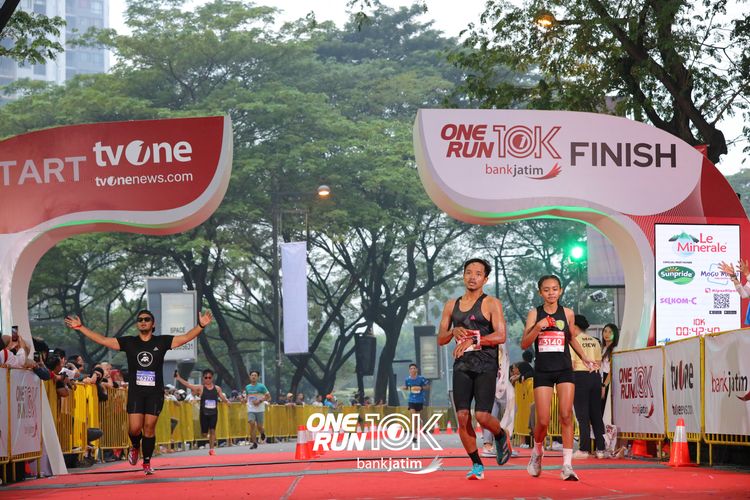 Race photo from ONE RUN 10 K