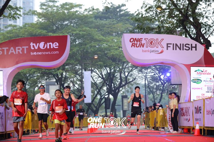 Race photo from ONE RUN 10 K