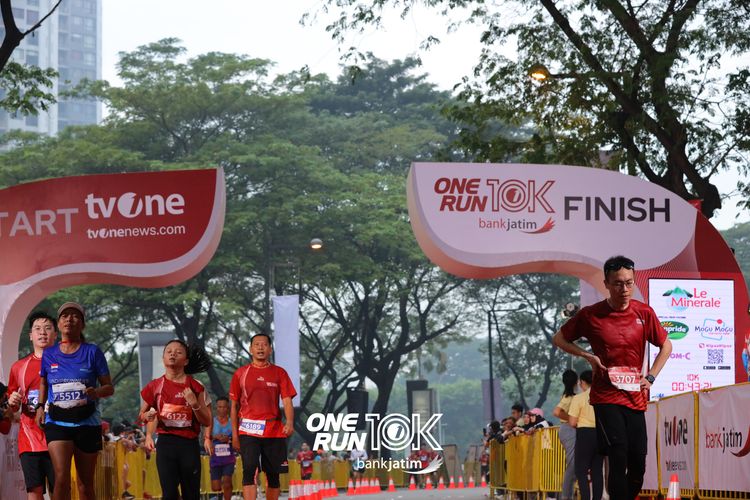 Race photo from ONE RUN 10 K