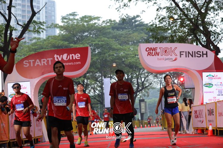 Race photo from ONE RUN 10 K