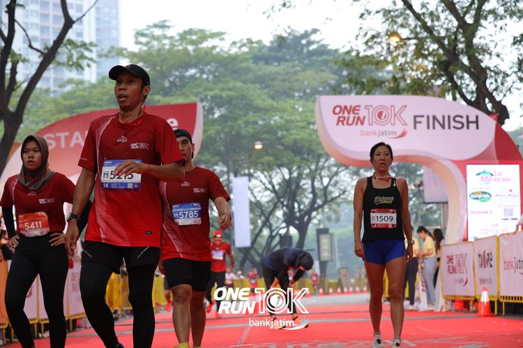 Race photo from ONE RUN 10 K