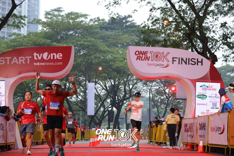 Race photo from ONE RUN 10 K
