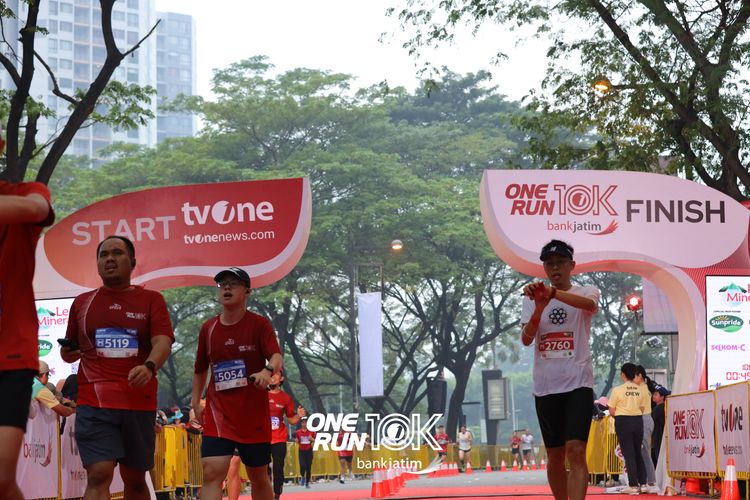 Race photo from ONE RUN 10 K