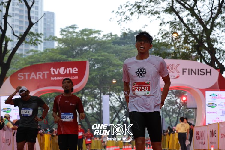Race photo from ONE RUN 10 K