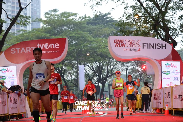 Race photo from ONE RUN 10 K