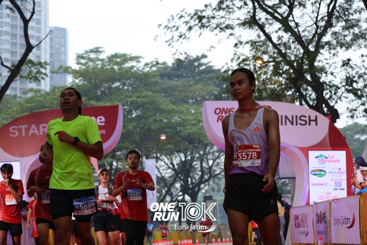 Race photo from ONE RUN 10 K