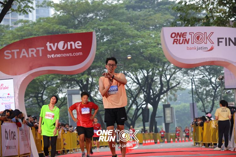 Race photo from ONE RUN 10 K