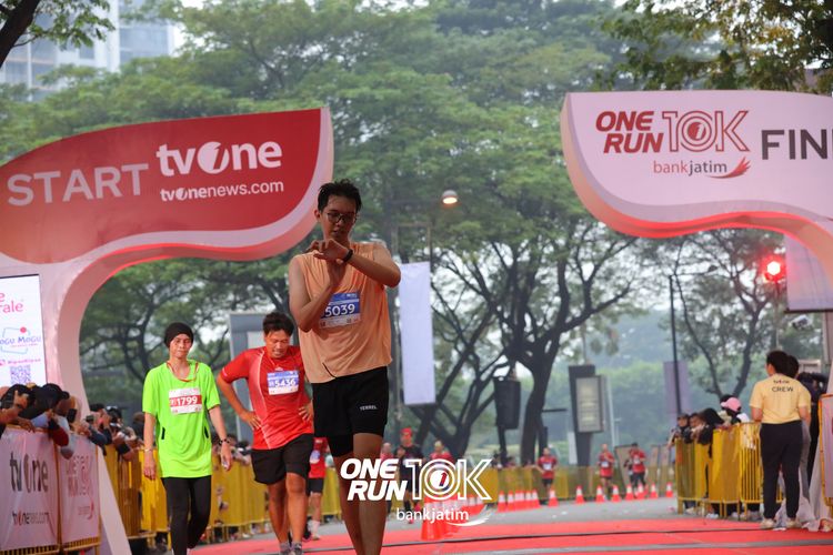 Race photo from ONE RUN 10 K