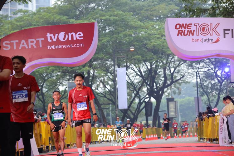 Race photo from ONE RUN 10 K