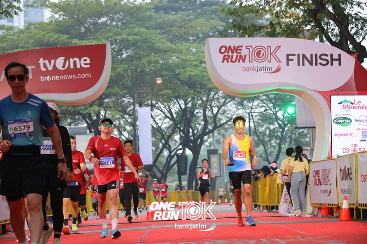 Race photo from ONE RUN 10 K