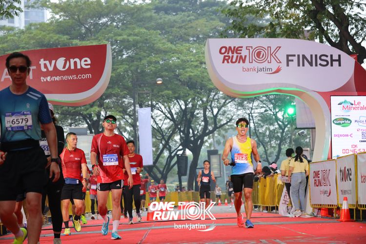 Race photo from ONE RUN 10 K