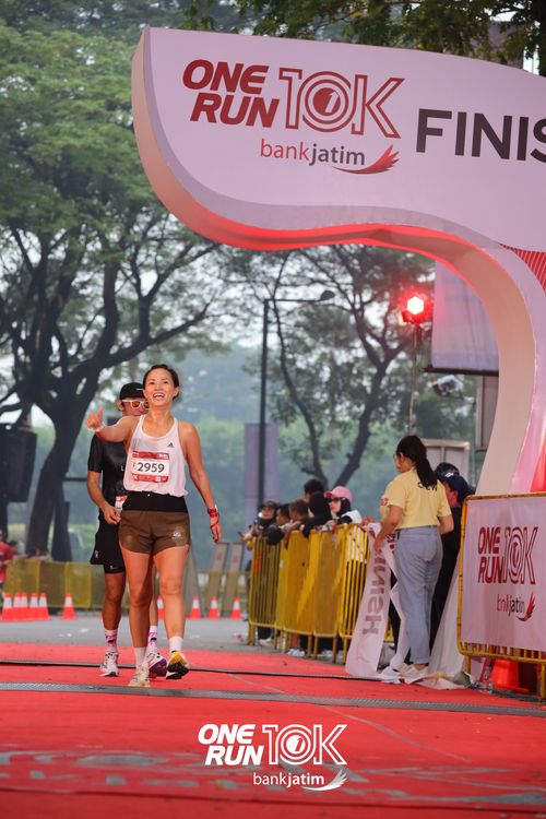 Race photo from ONE RUN 10 K
