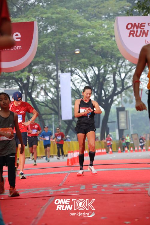Race photo from ONE RUN 10 K