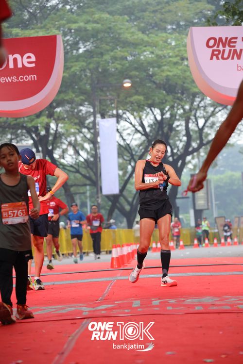 Race photo from ONE RUN 10 K