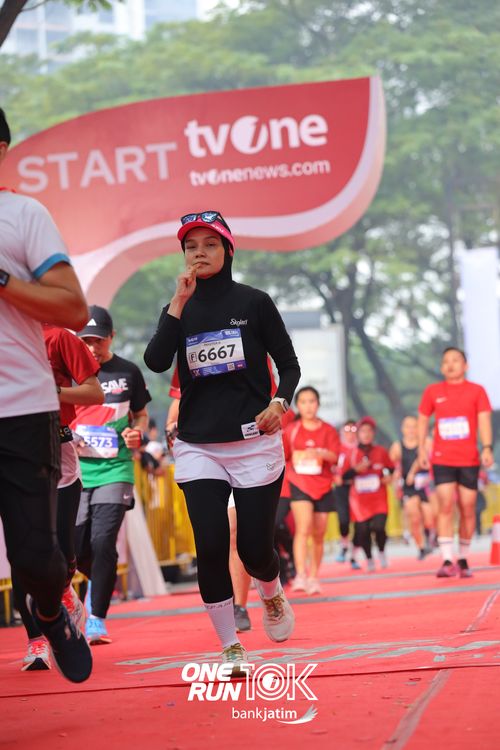 Race photo from ONE RUN 10 K