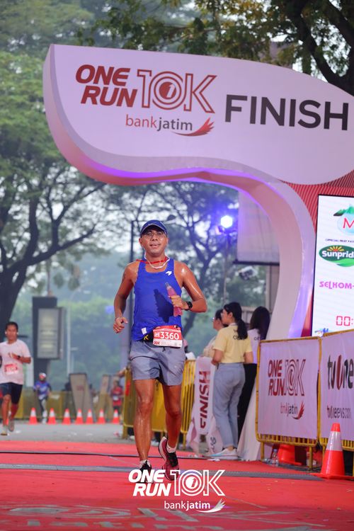 Race photo from ONE RUN 10 K