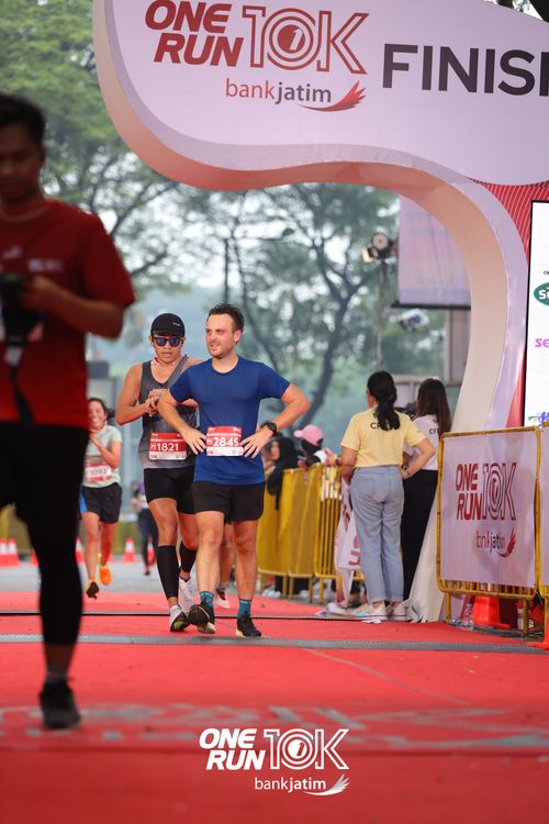 Race photo from ONE RUN 10 K